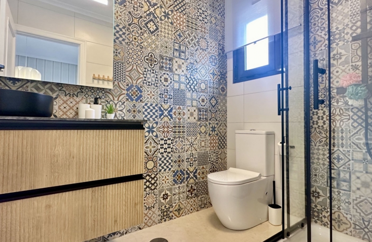 Resale - House - San Miguel de Salinas