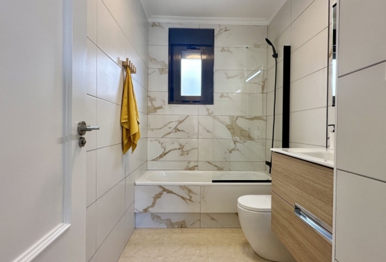 Resale - House - San Miguel de Salinas