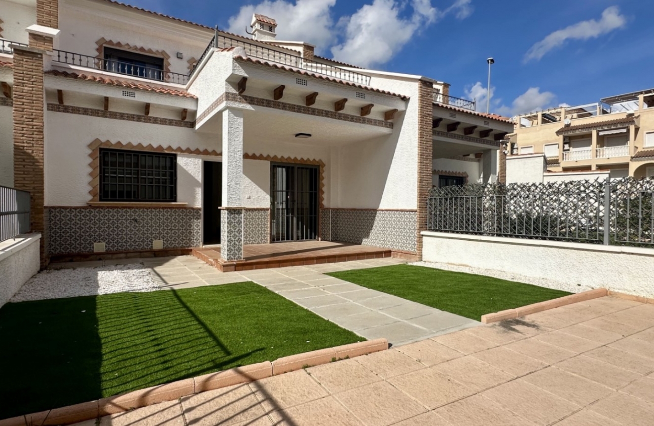 Resale - House - San Miguel de Salinas