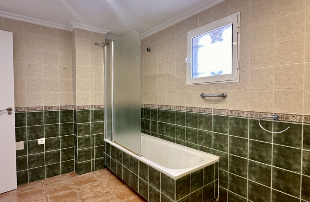 Resale - Villa - Orihuela Costa - Villamartín