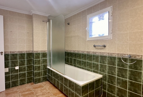 Resale - Villa - Orihuela Costa - Villamartín