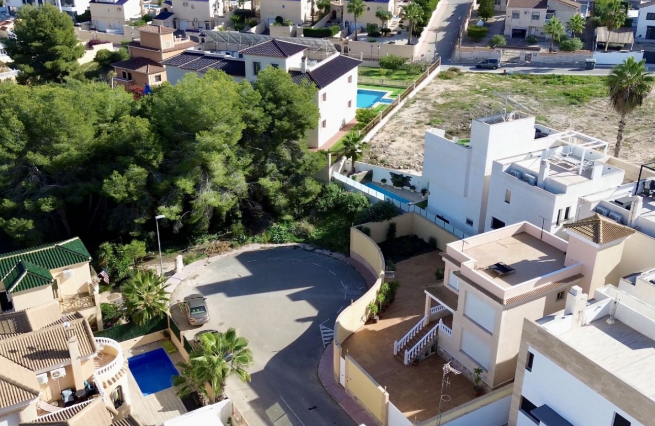 Resale - Villa - Orihuela Costa - Villamartín