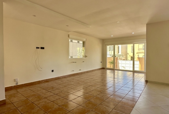 Resale - Villa - Orihuela Costa - Villamartín