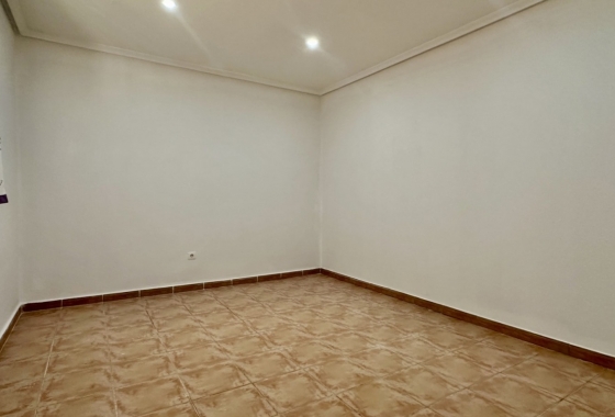 Resale - Villa - Orihuela Costa - Villamartín