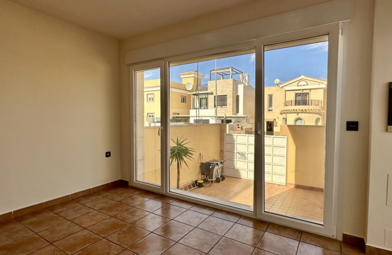 Resale - Villa - Orihuela Costa - Villamartín