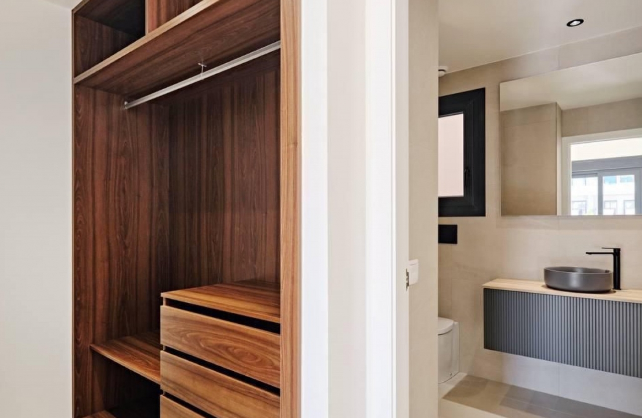 Resale - Apartment / flat - Torrevieja - La Veleta