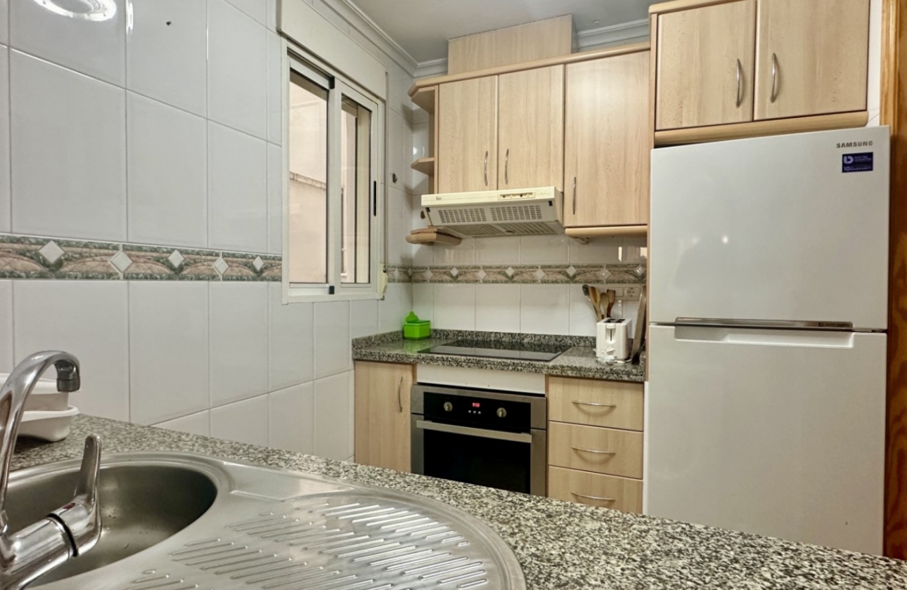Resale - Apartment / flat - Torrevieja - Playa del Cura