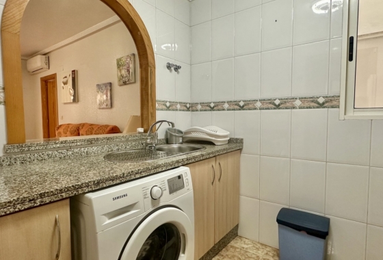 Resale - Apartment / flat - Torrevieja - Playa del Cura