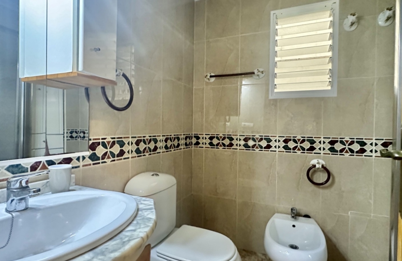 Resale - Apartment / flat - Torrevieja - Playa del Cura