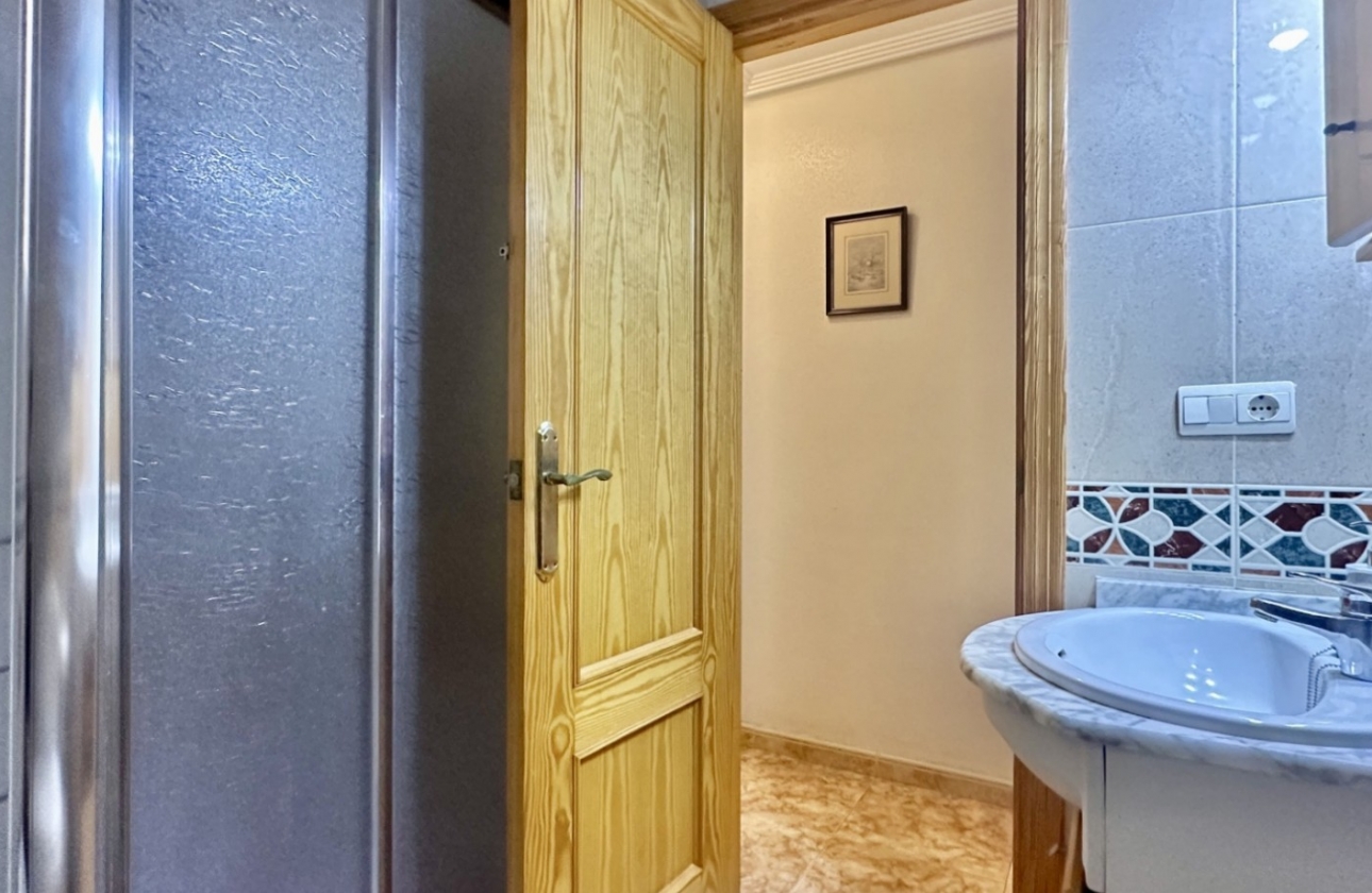 Resale - Apartment / flat - Torrevieja - Playa del Cura