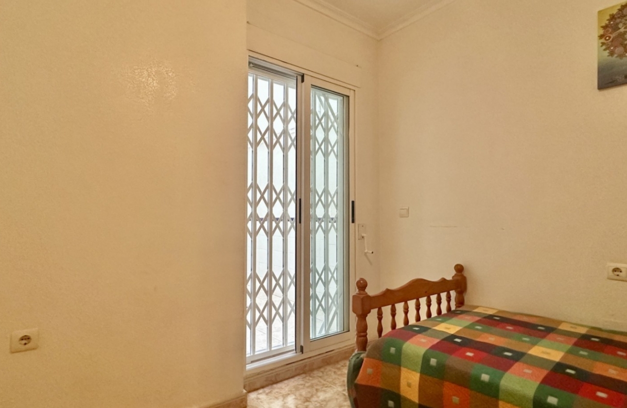 Resale - Apartment / flat - Torrevieja - Playa del Cura