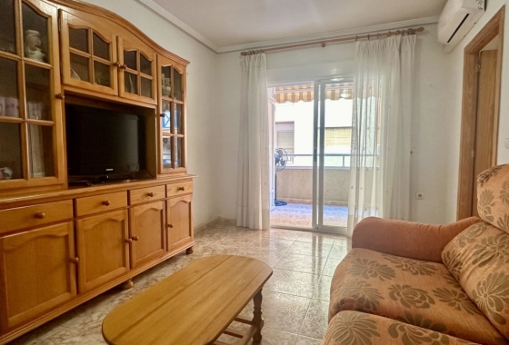Resale - Apartment / flat - Torrevieja - Playa del Cura