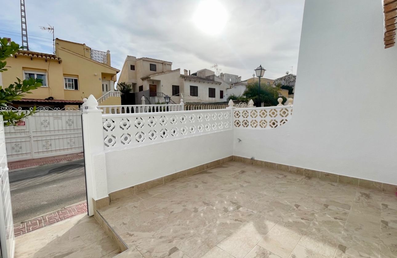 Resale - House - Torrevieja - Los Balcones