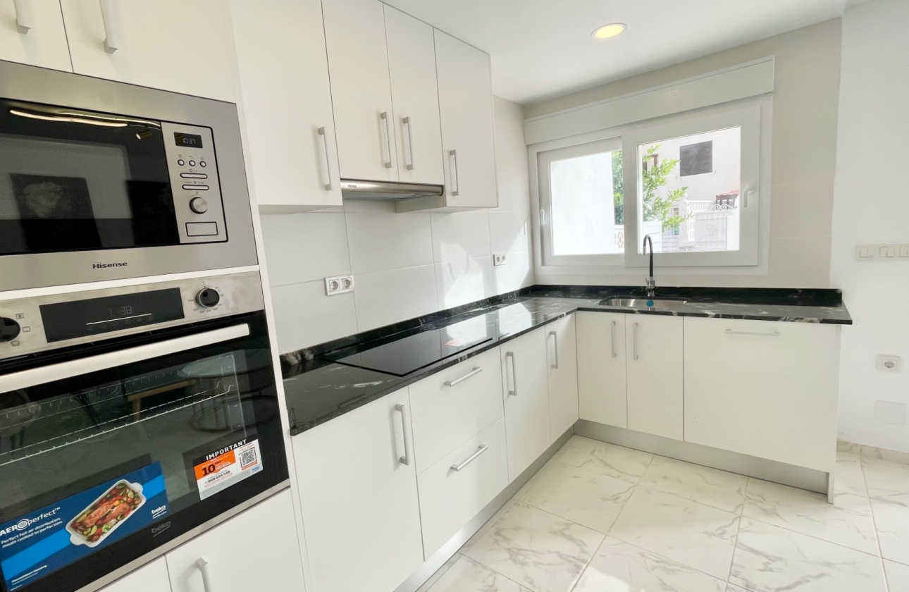 Resale - House - Torrevieja - Los Balcones