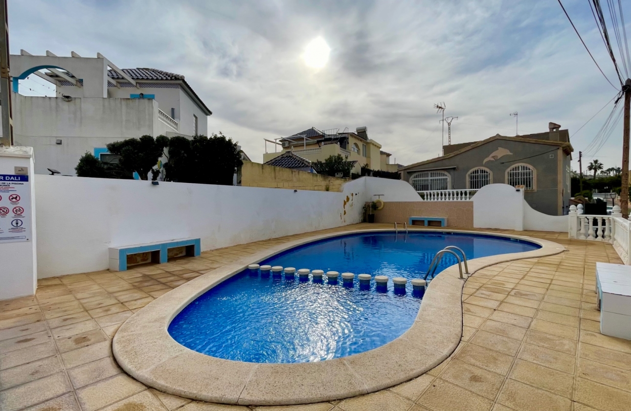 Resale - House - Torrevieja - Los Balcones
