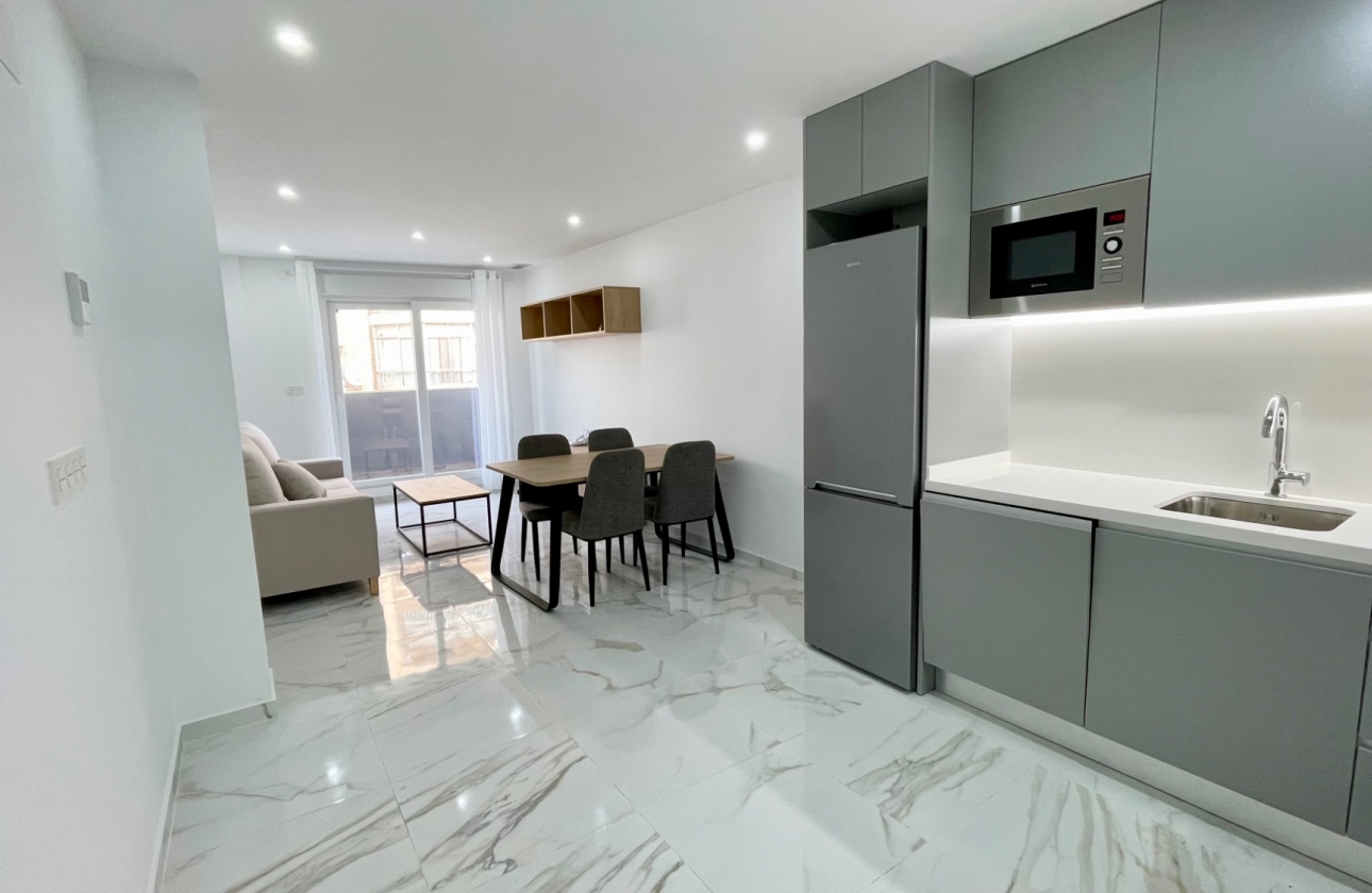 Resale - Apartment / flat - Torrevieja - Centro