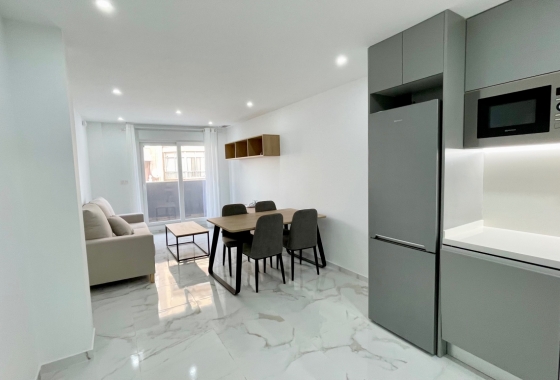 Resale - Apartment / flat - Torrevieja - Centro