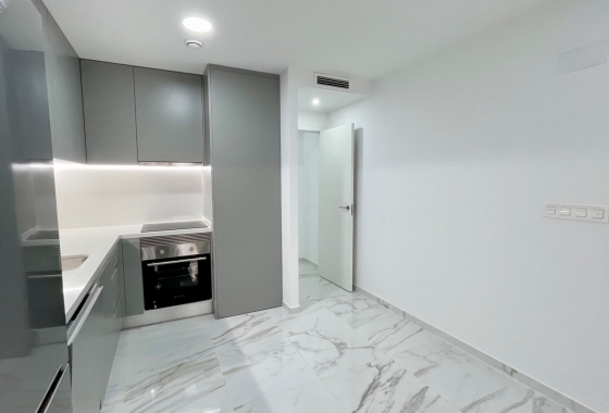 Resale - Apartment / flat - Torrevieja - Centro