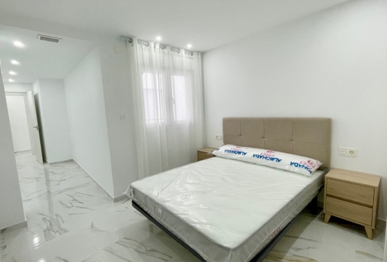 Resale - Apartment / flat - Torrevieja - Centro