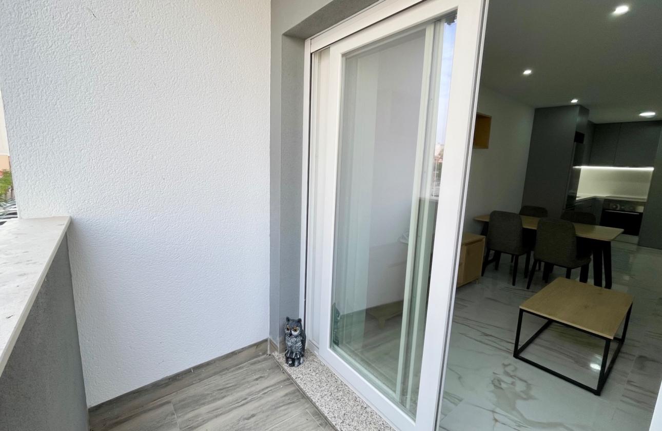 Resale - Apartment / flat - Torrevieja - Centro