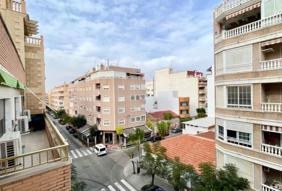Resale - Apartment / flat - Torrevieja - Centro