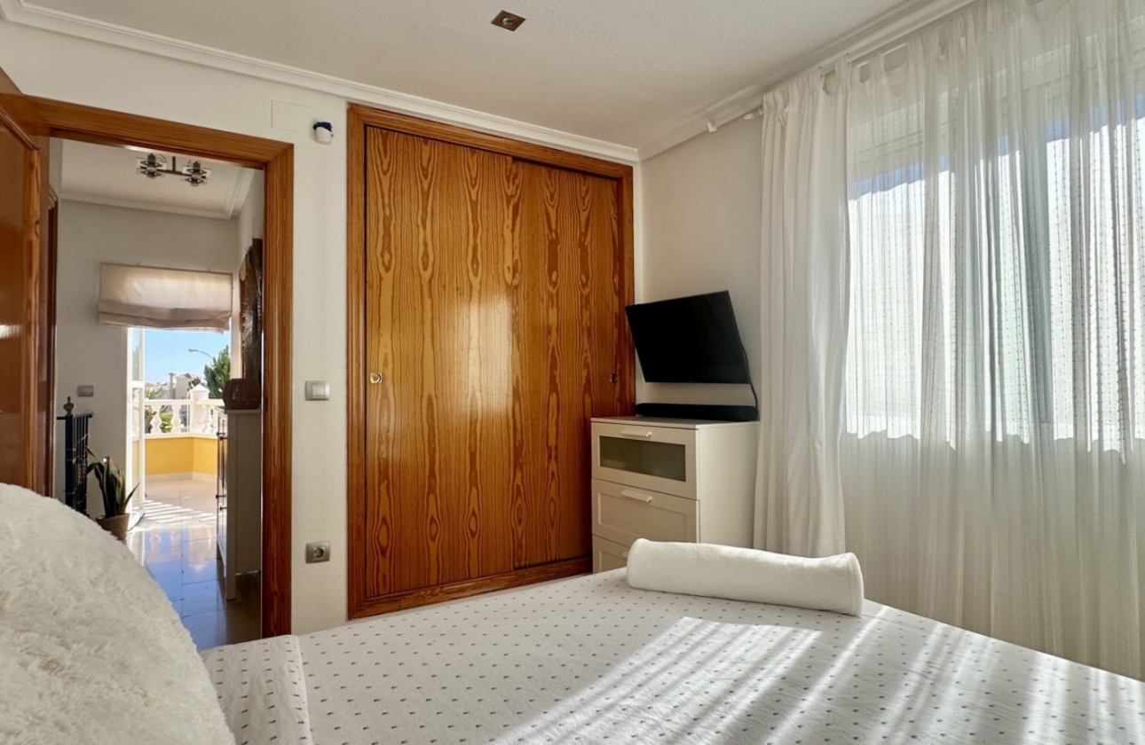 Resale - House - Orihuela Costa - La Florida