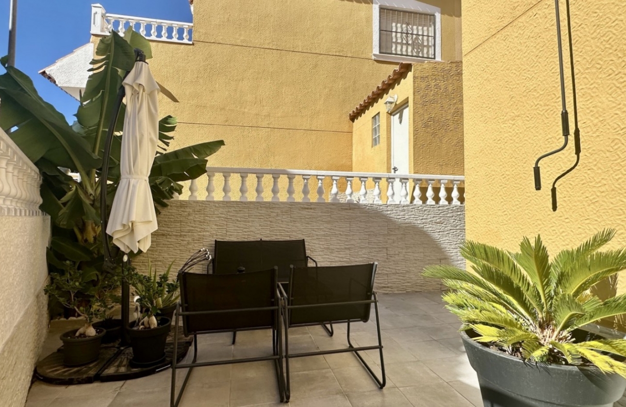 Resale - House - Orihuela Costa - La Florida