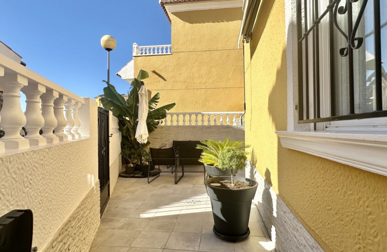 Resale - House - Orihuela Costa - La Florida