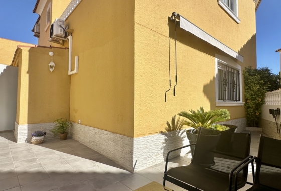 Resale - House - Orihuela Costa - La Florida