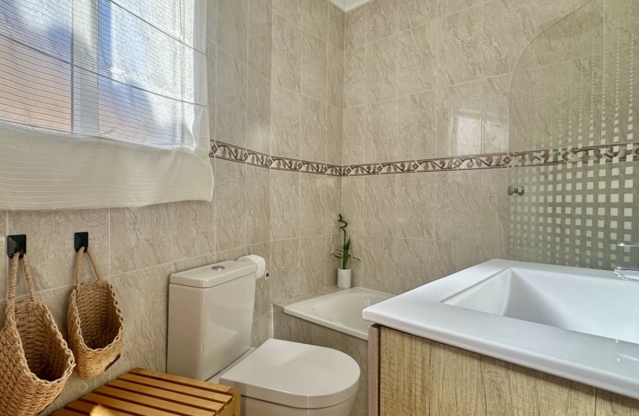 Resale - House - Orihuela Costa - La Florida