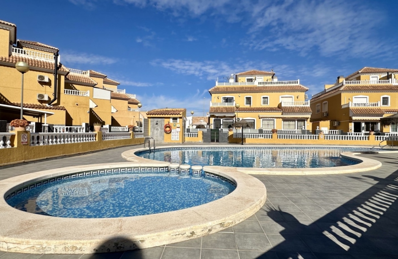 Resale - House - Orihuela Costa - La Florida
