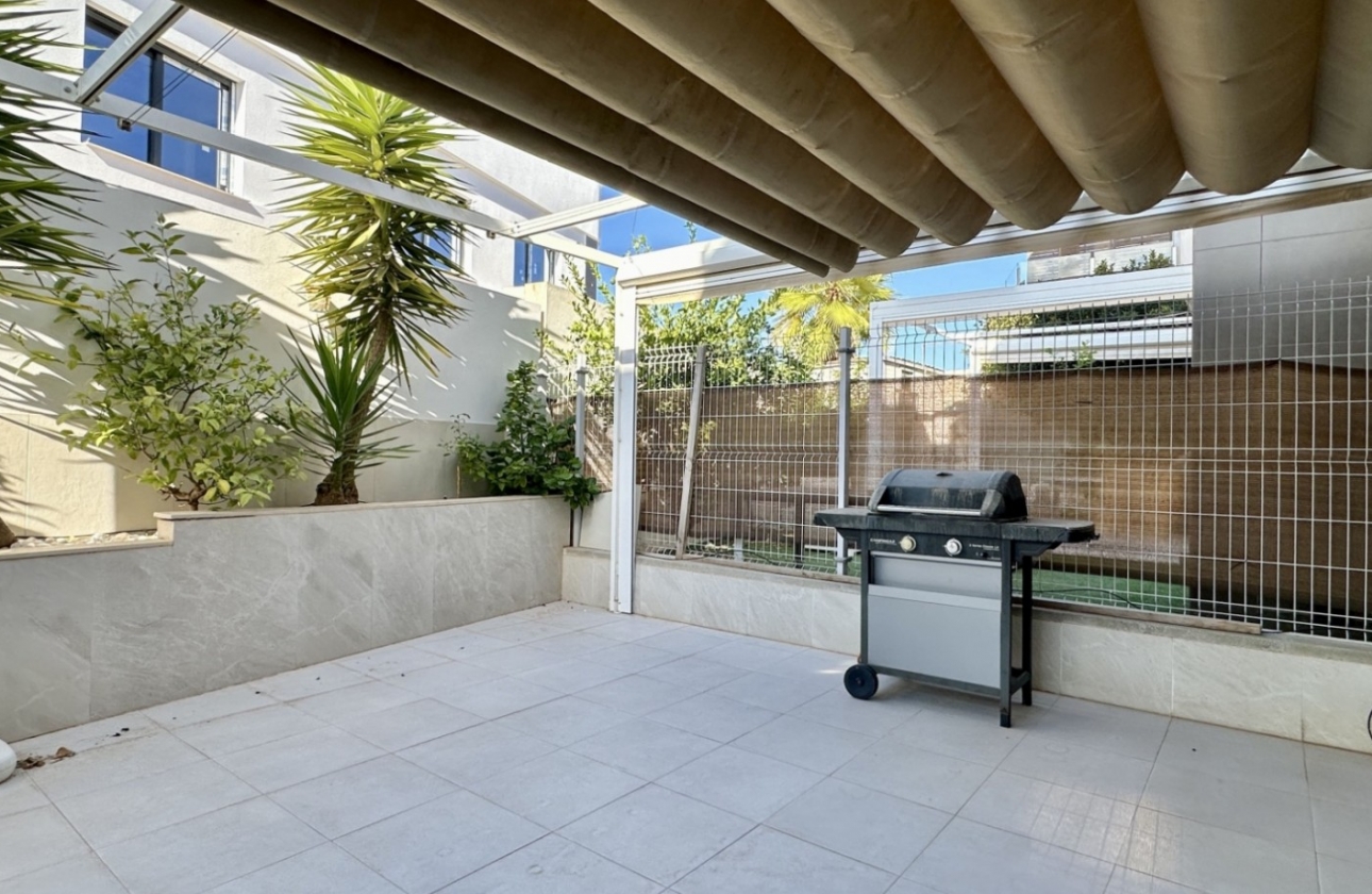 Revente - Villa - Orihuela Costa - Lomas de Cabo Roig