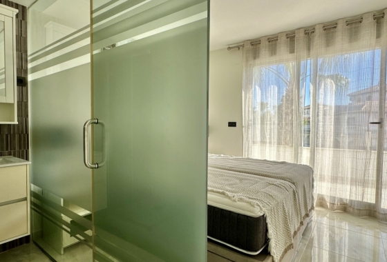 Revente - Villa - Orihuela Costa - Lomas de Cabo Roig