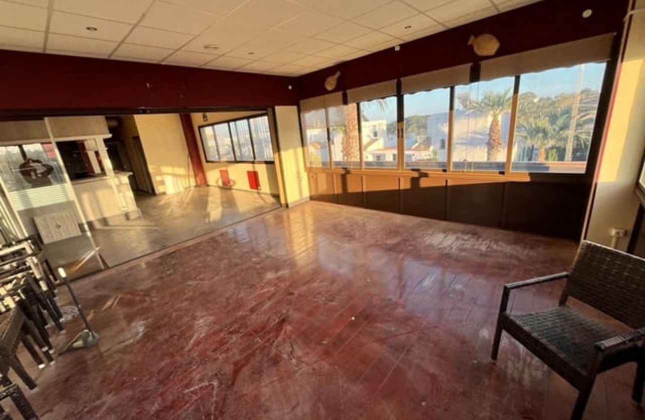 Reventa - Comercial - Orihuela Costa