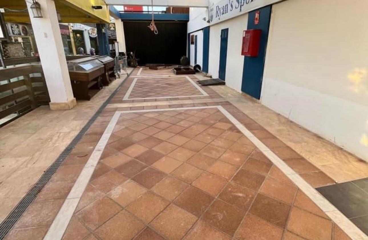 Reventa - Comercial - Orihuela Costa