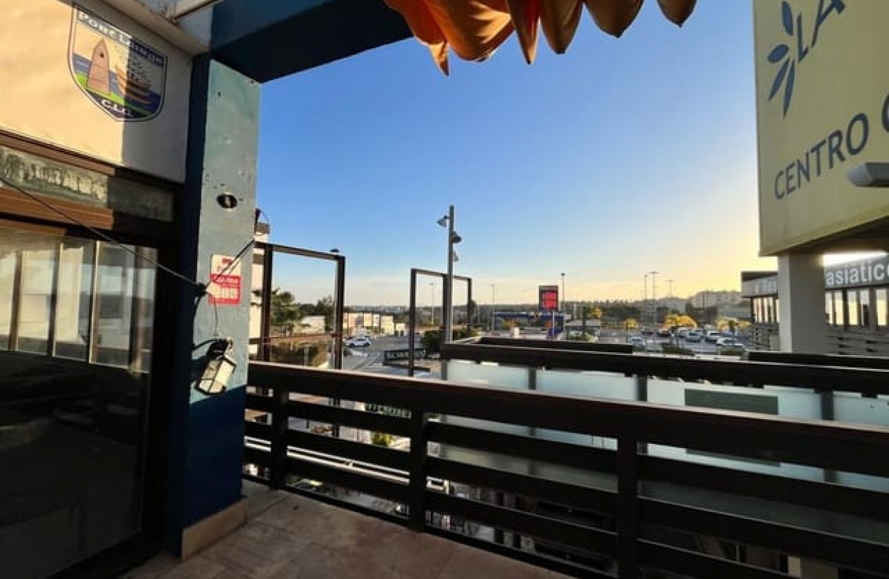 Reventa - Comercial - Orihuela Costa