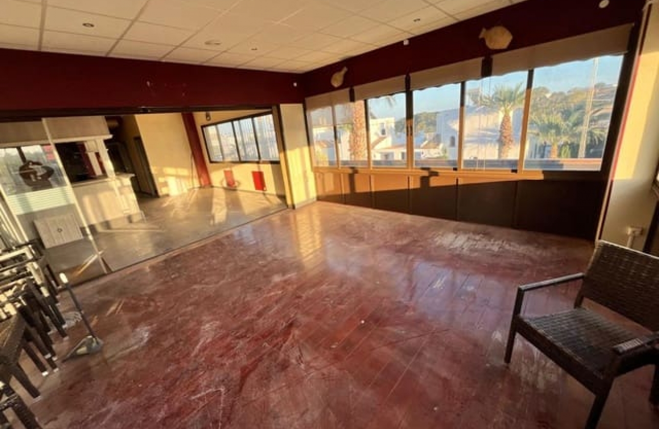 Reventa - Comercial - Orihuela Costa