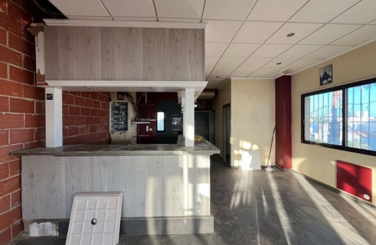 Reventa - Comercial - Orihuela Costa