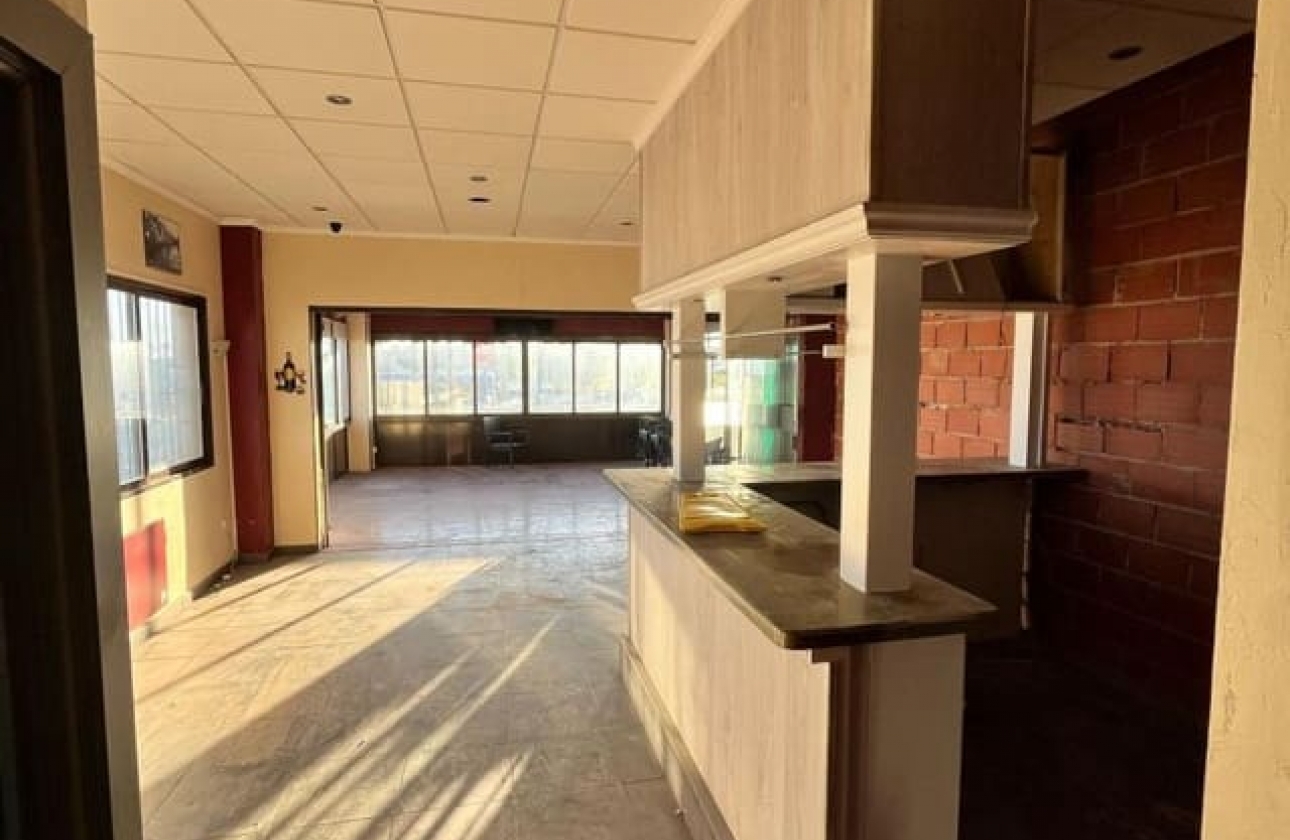 Reventa - Comercial - Orihuela Costa