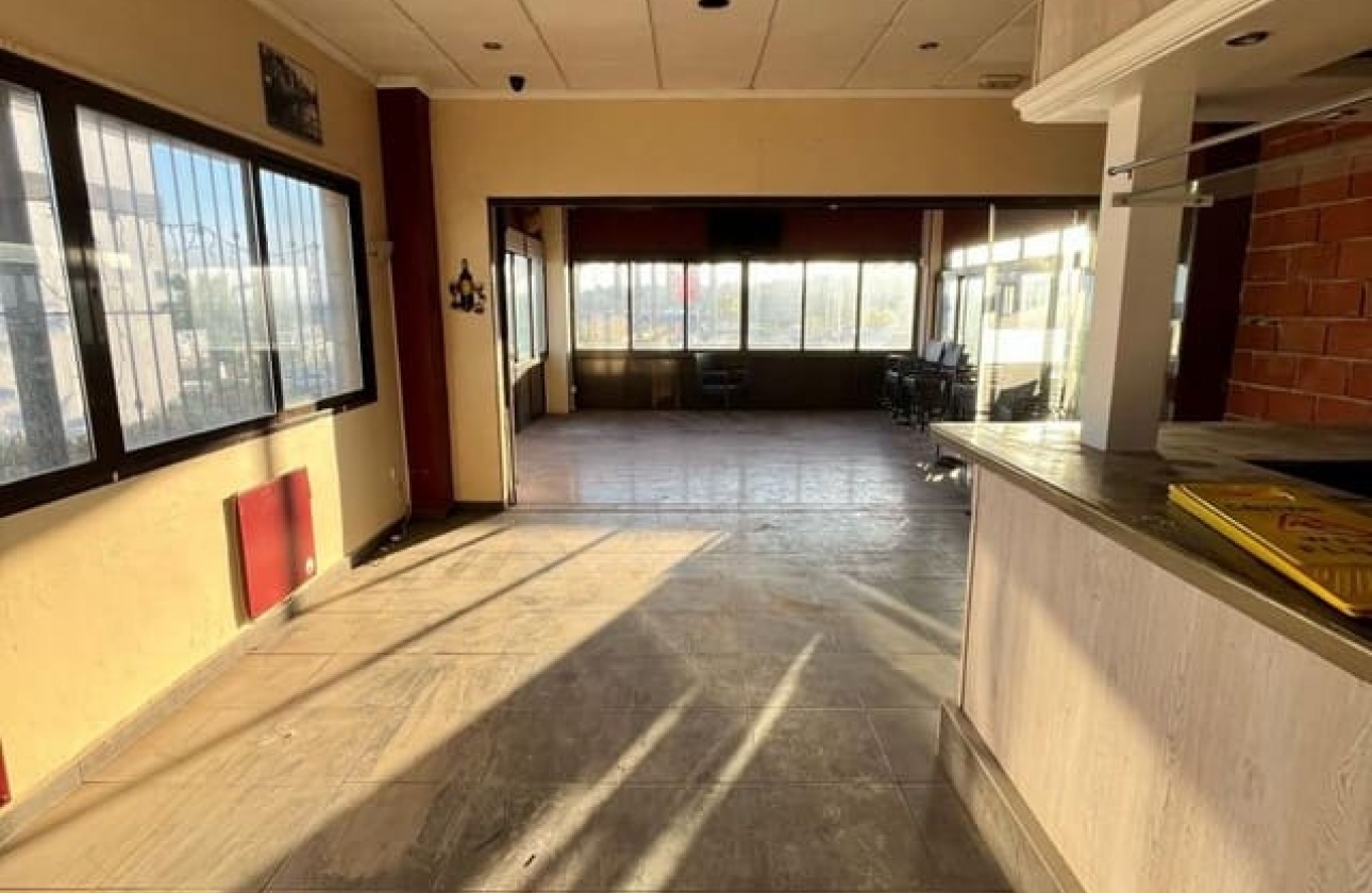 Reventa - Comercial - Orihuela Costa