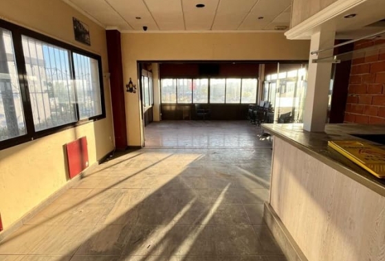 Reventa - Comercial - Orihuela Costa