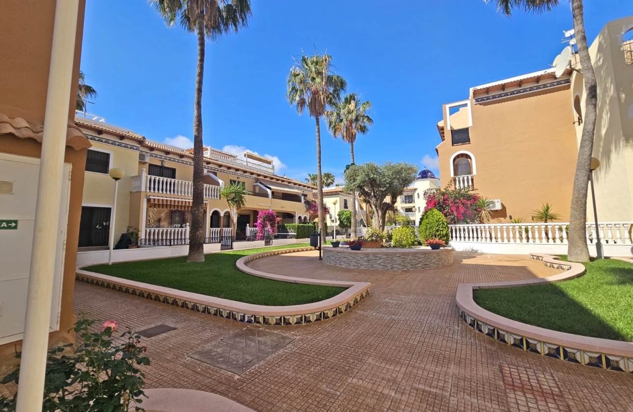 Resale - Apartment / flat - Los Alcazares - Pueblo Patrica