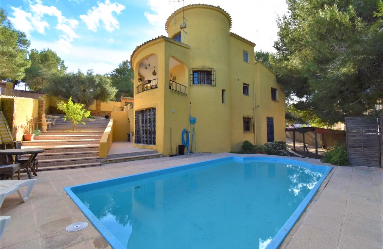 Resale - Villa - Orihuela Costa - Villamartin