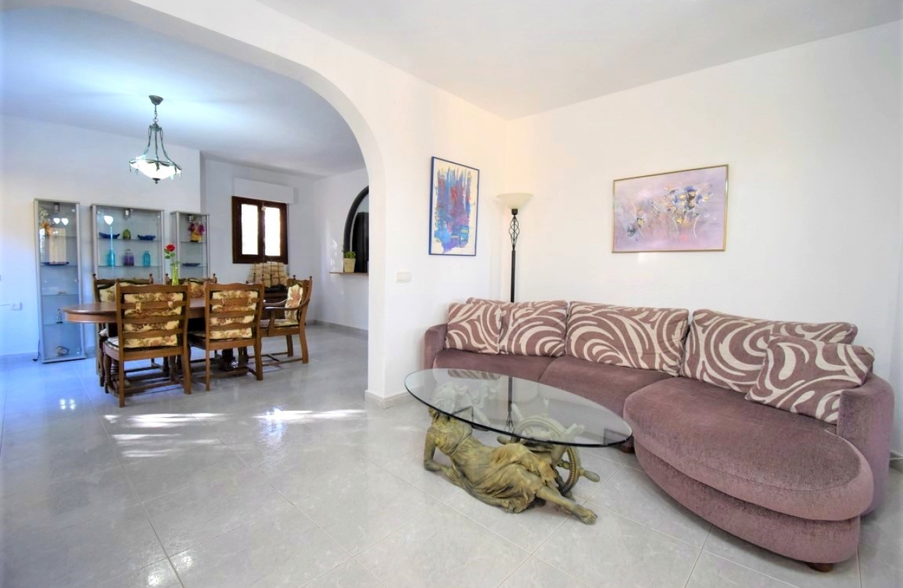 Resale - Villa - Orihuela Costa - Villamartin