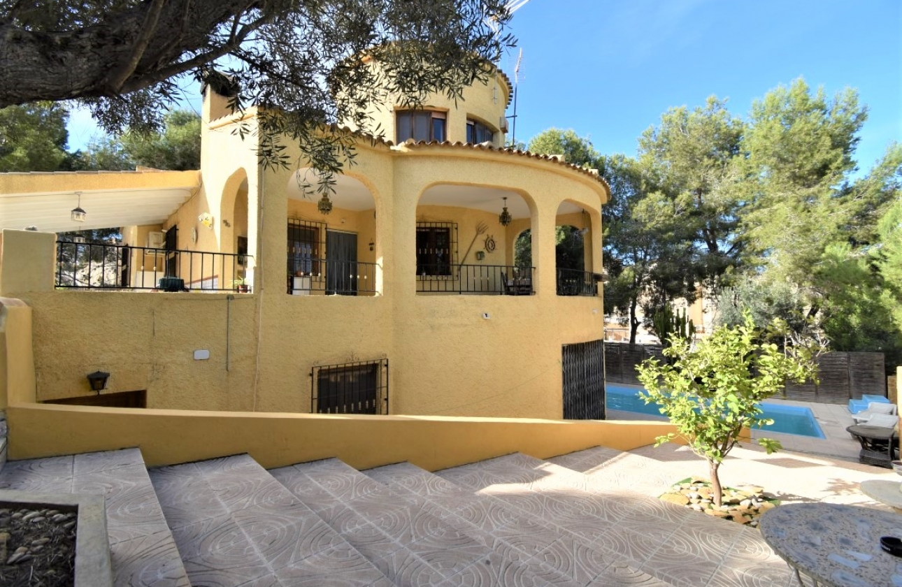 Resale - Villa - Orihuela Costa - Villamartin