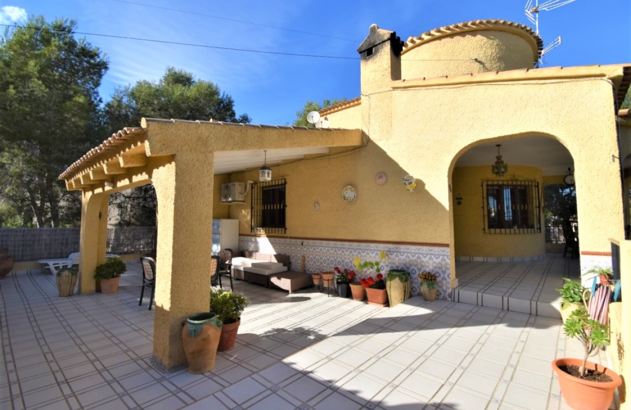 Resale - Villa - Orihuela Costa - Villamartin
