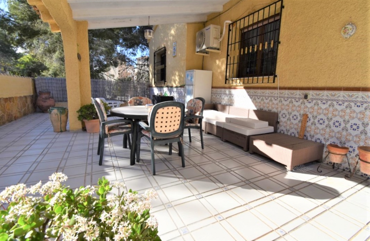 Resale - Villa - Orihuela Costa - Villamartin