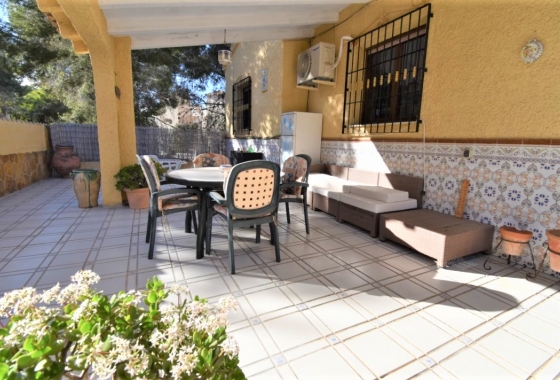 Resale - Villa - Orihuela Costa - Villamartin