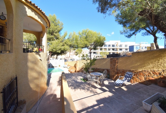 Resale - Villa - Orihuela Costa - Villamartin