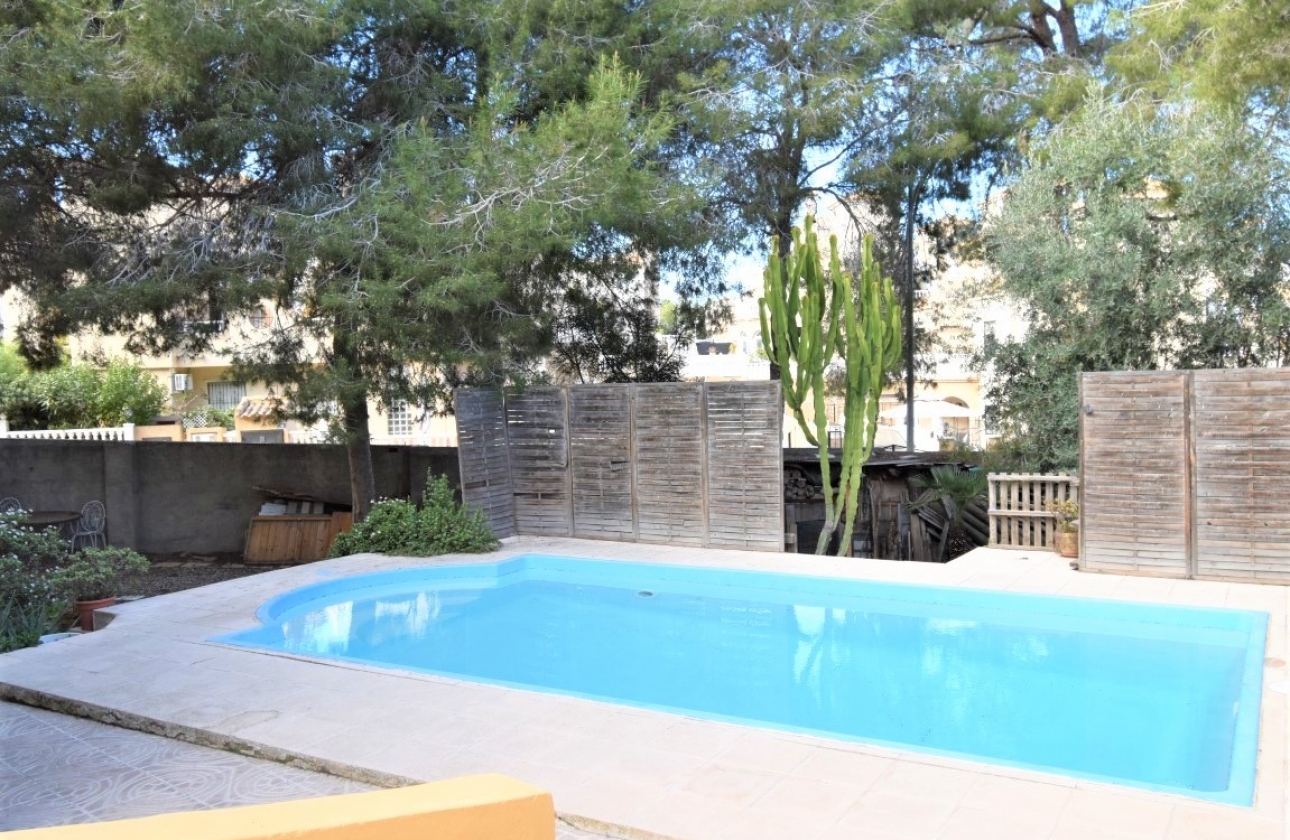 Resale - Villa - Orihuela Costa - Villamartin
